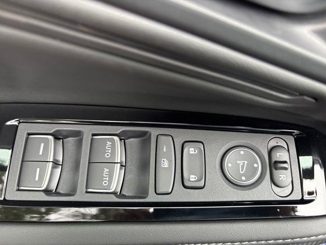2025 Honda Accord Hybrid Touring photo 4