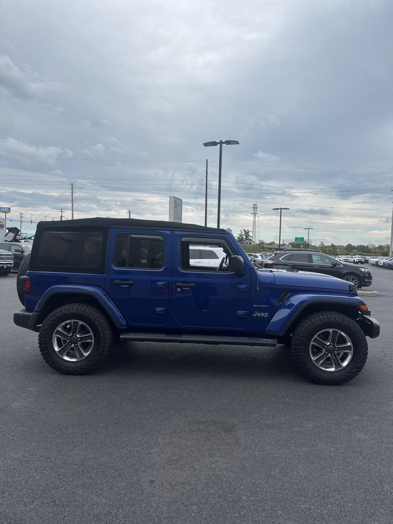 2019 Jeep Wrangler Unlimited Sahara photo 3