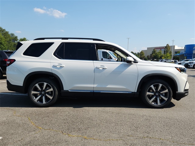 2025 Honda Pilot Touring photo 2