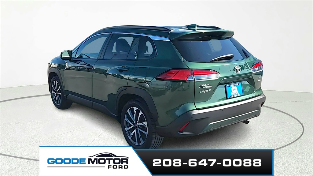 2022 Toyota Corolla Cross XLE photo 29