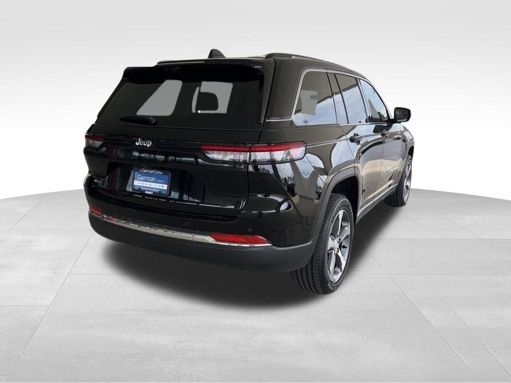 2023 Jeep Cherokee Base photo 7