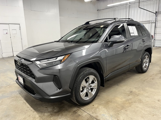 2023 Toyota RAV4 XLE photo 2