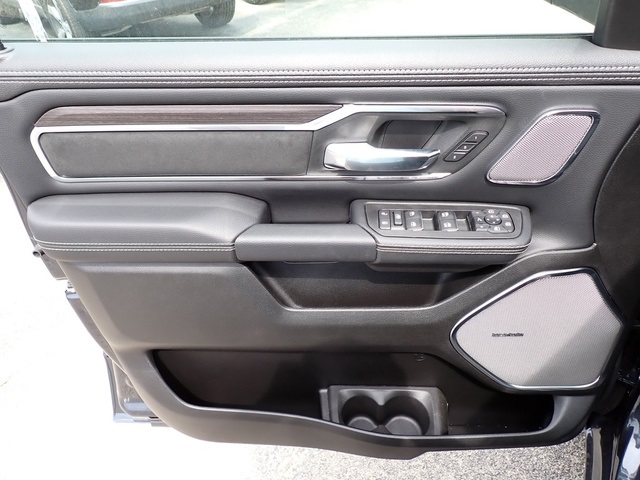 2025 Ram 1500 Laramie photo 14