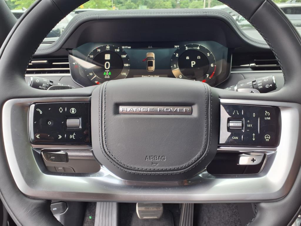 2025 Land Rover Range Rover SE photo 10