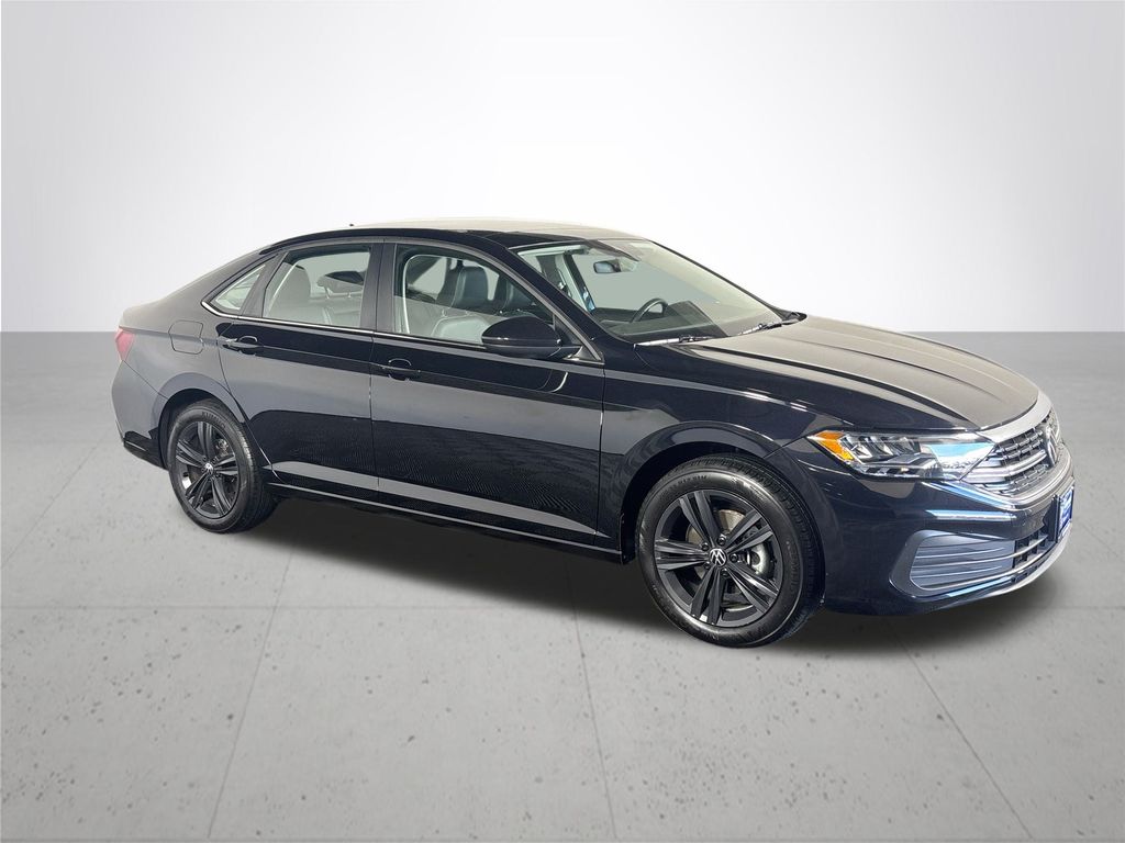 2024 Volkswagen Jetta SE photo 4