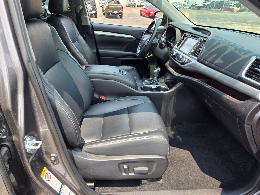 2019 Toyota Highlander XLE photo 5