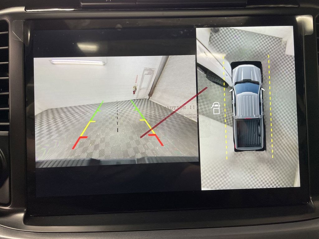 2025 Ford F-150 XLT photo 4