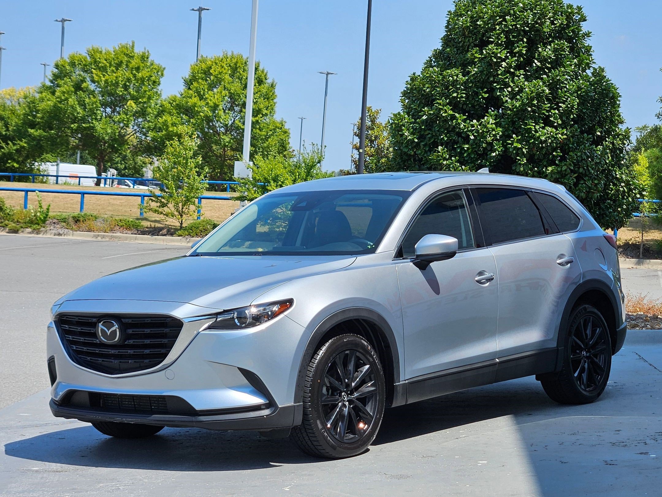 2023 Mazda CX-9 Touring photo 2