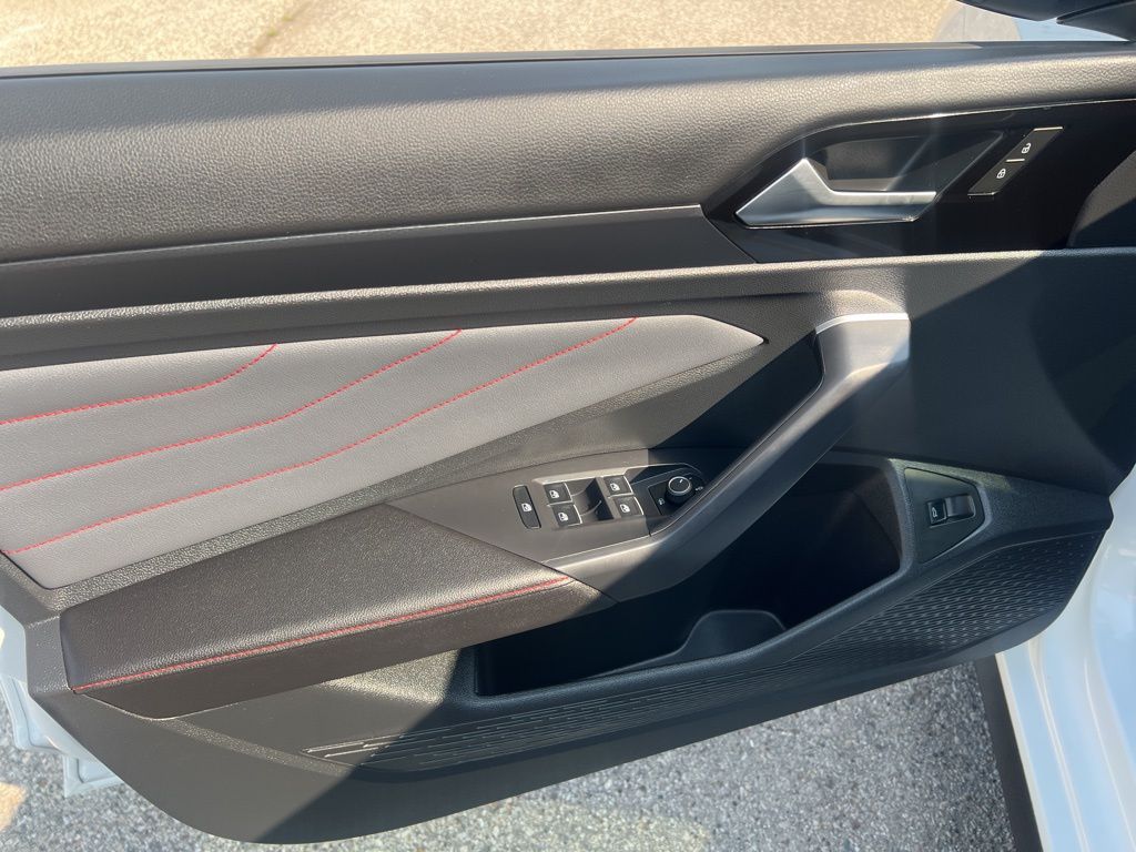 2025 Volkswagen Jetta GLI 2.0T Autobahn photo 5