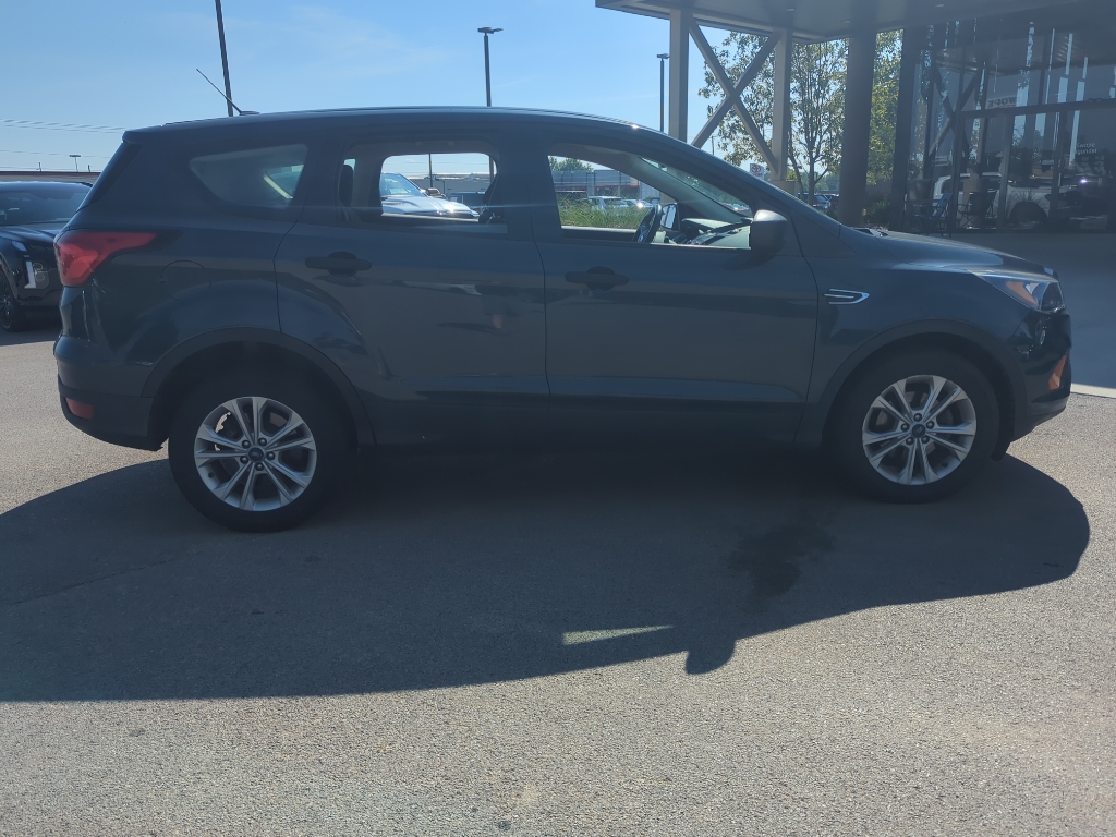 2019 Ford Escape S photo 5