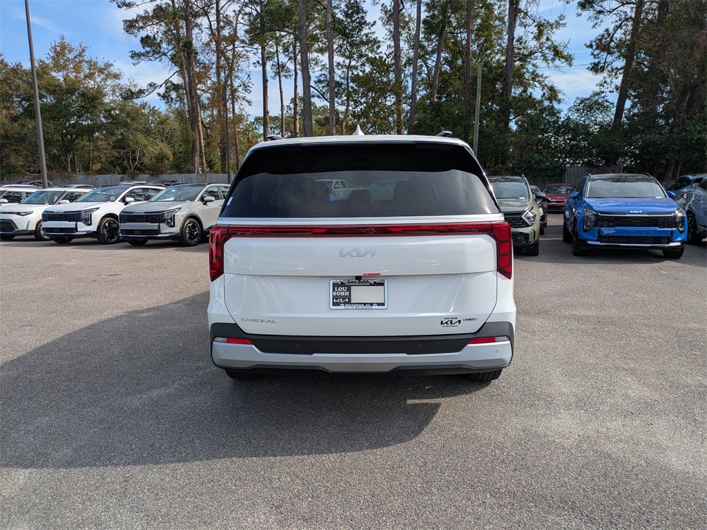 2026 Kia Carnival EX photo 4
