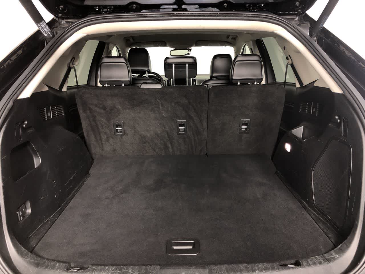 2022 Ford Edge Titanium photo 19