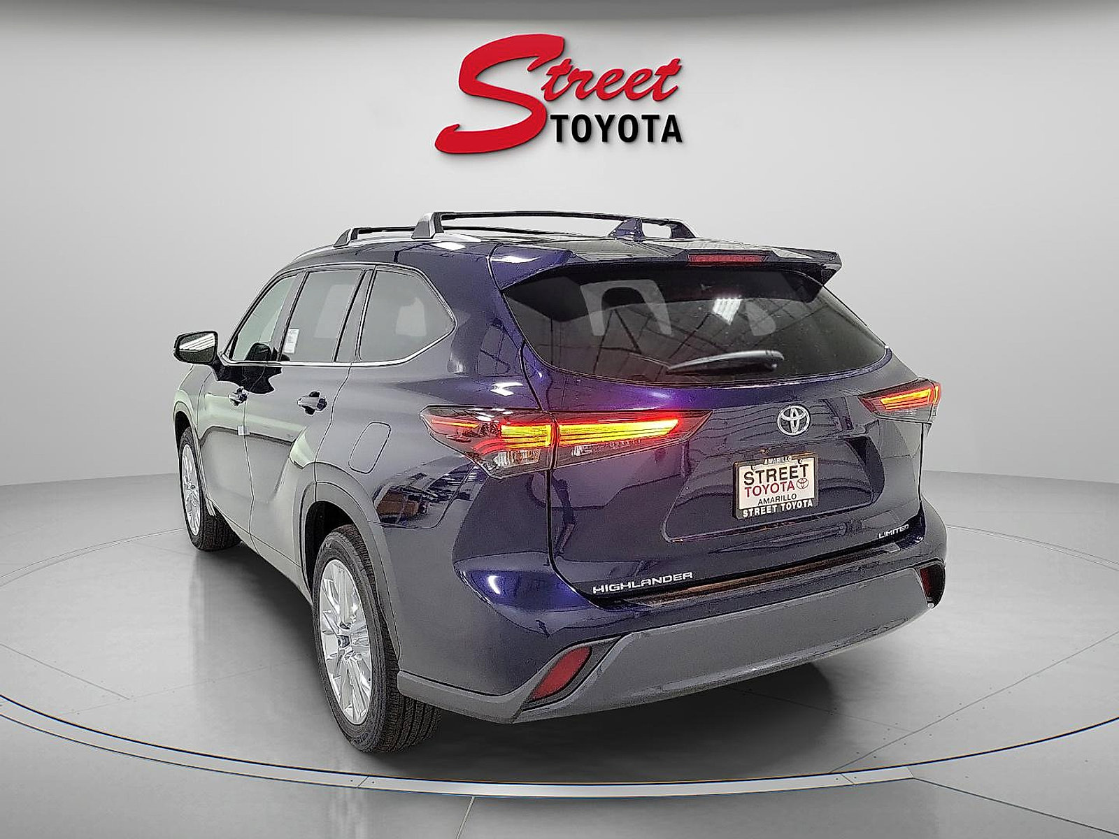 2025 Toyota Highlander Limited photo 2