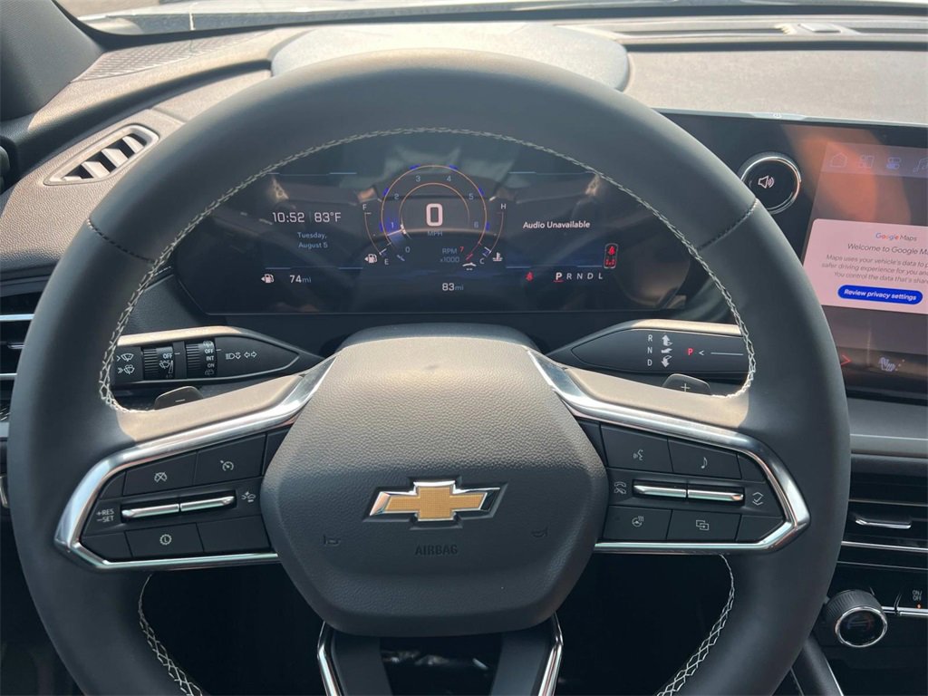 2025 Chevrolet Traverse photo 14