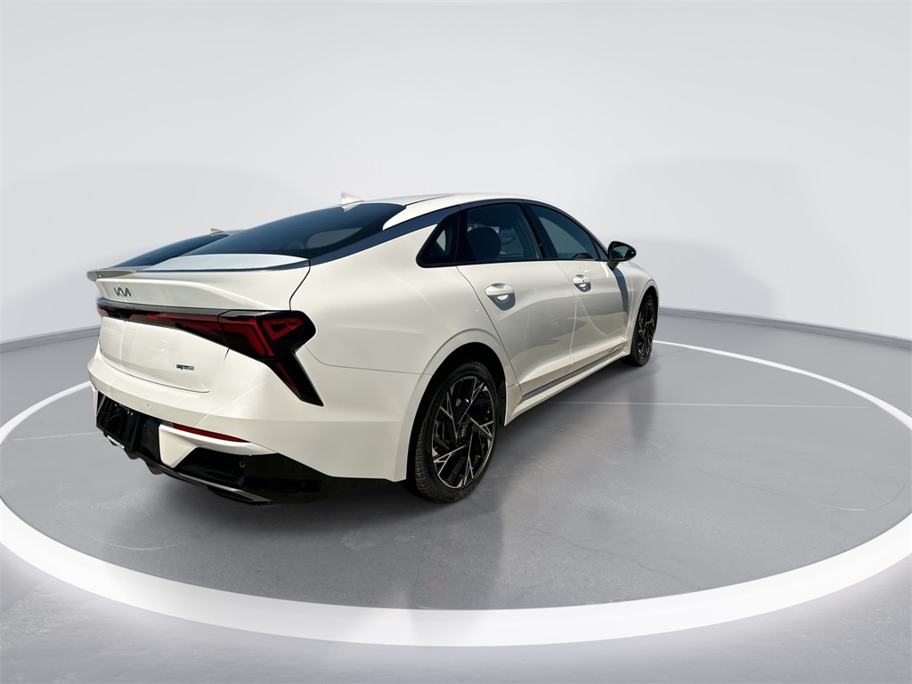 2026 Kia K5 GT-Line photo 9