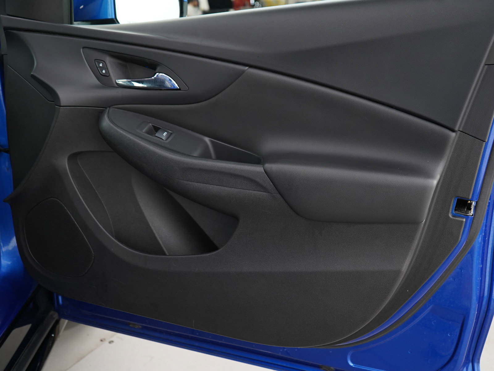 2017 Chevrolet Volt LT photo 9