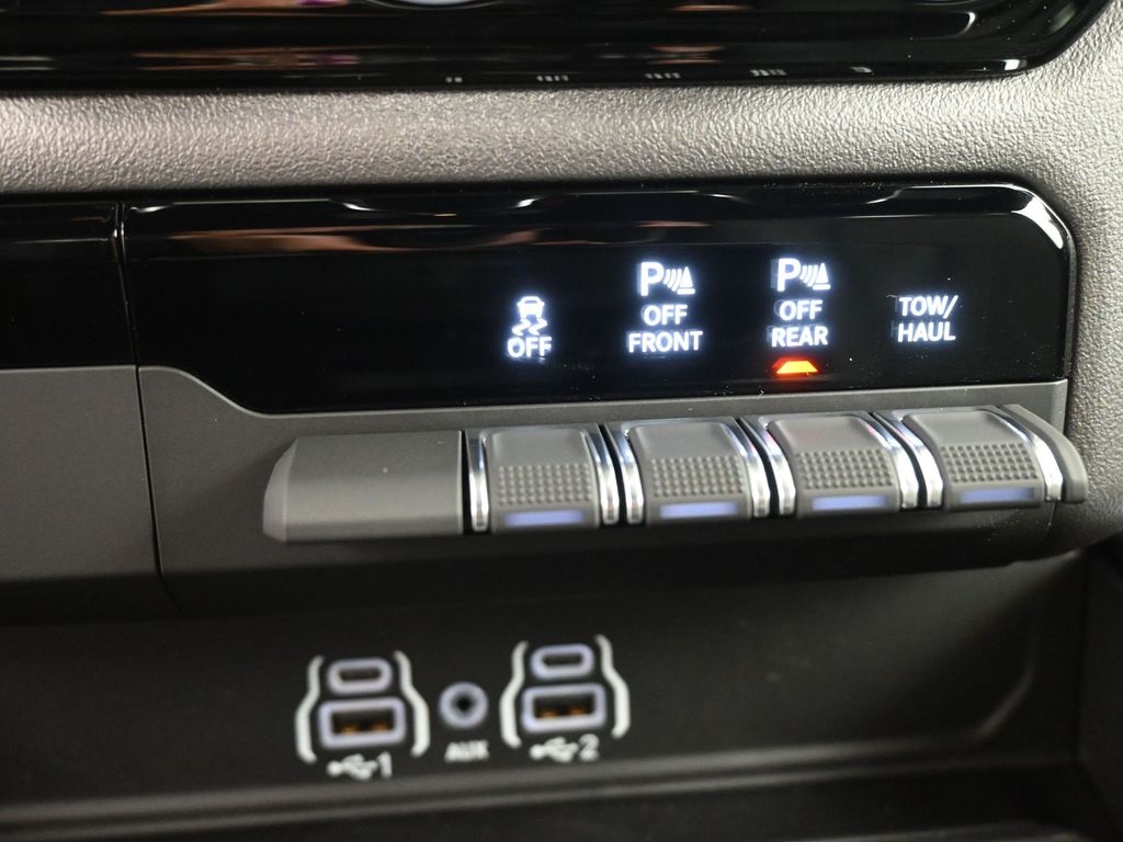 2025 Ram 1500 Big Horn Lone Star photo 4