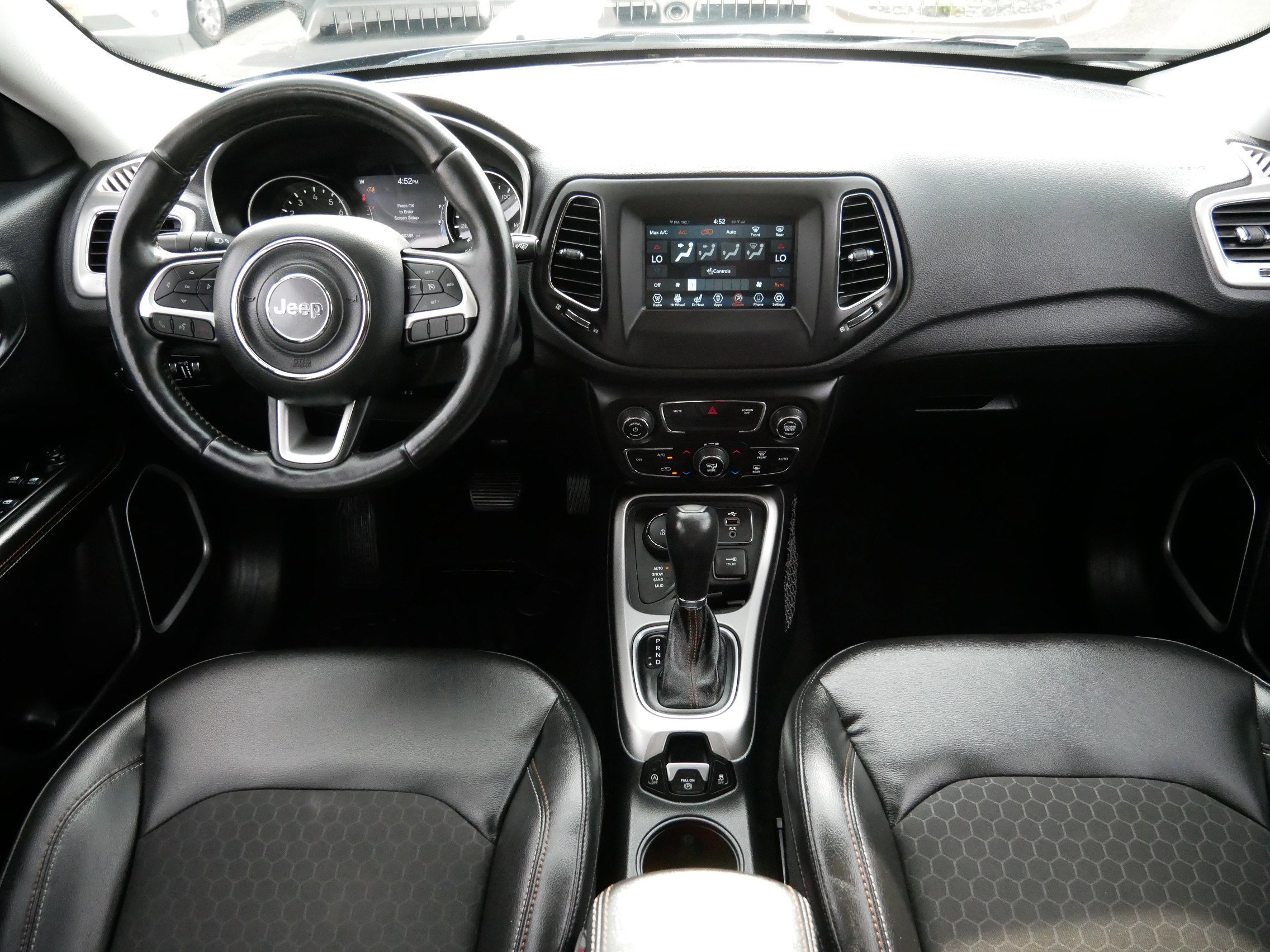 2018 Jeep Compass Latitude photo 10