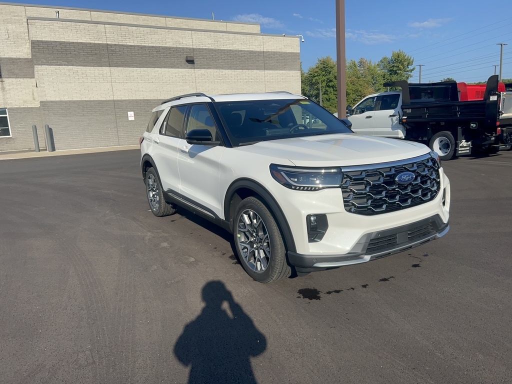 2025 Ford Explorer Platinum photo 3