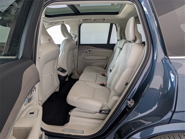 2024 Volvo XC90 B5 Plus photo 7