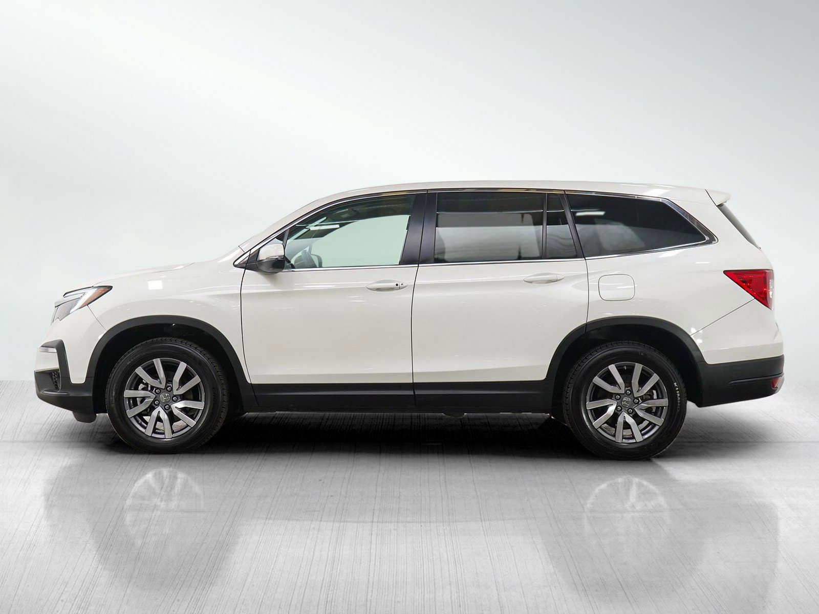 Used 2019 Honda Pilot EX-L with VIN 5FNYF6H52KB050813 for sale in Wayzata, Minnesota