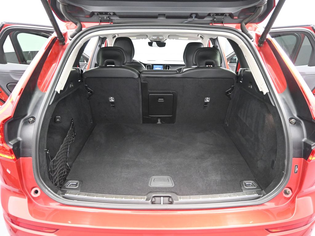 2023 Volvo XC60 T8 Ultimate photo 14
