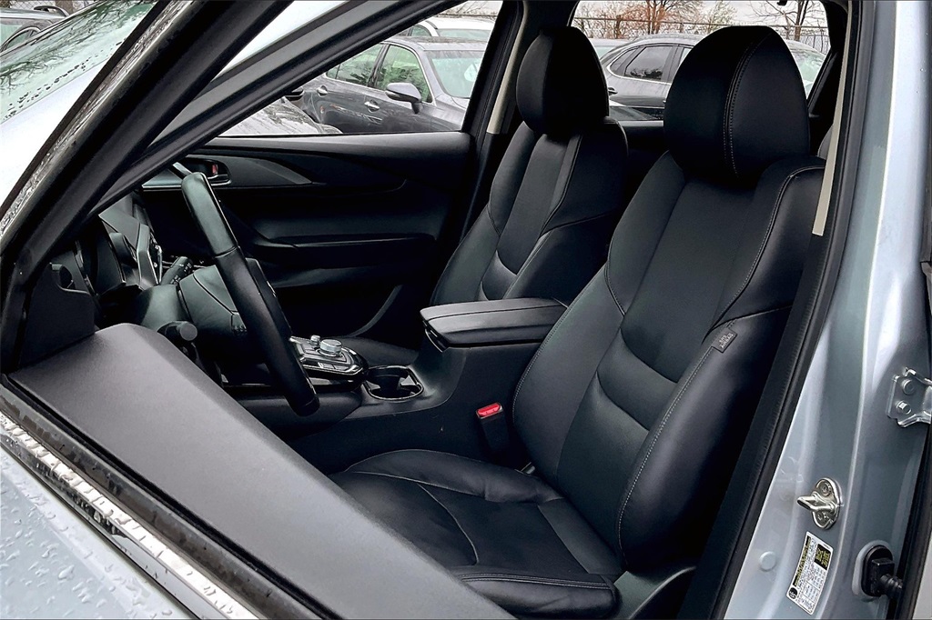 2022 Mazda CX-9 Touring photo 25