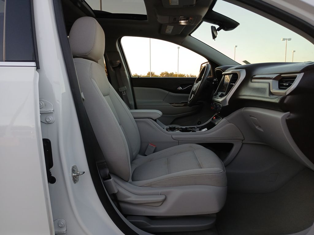 2023 Gmc Acadia SLE photo 23