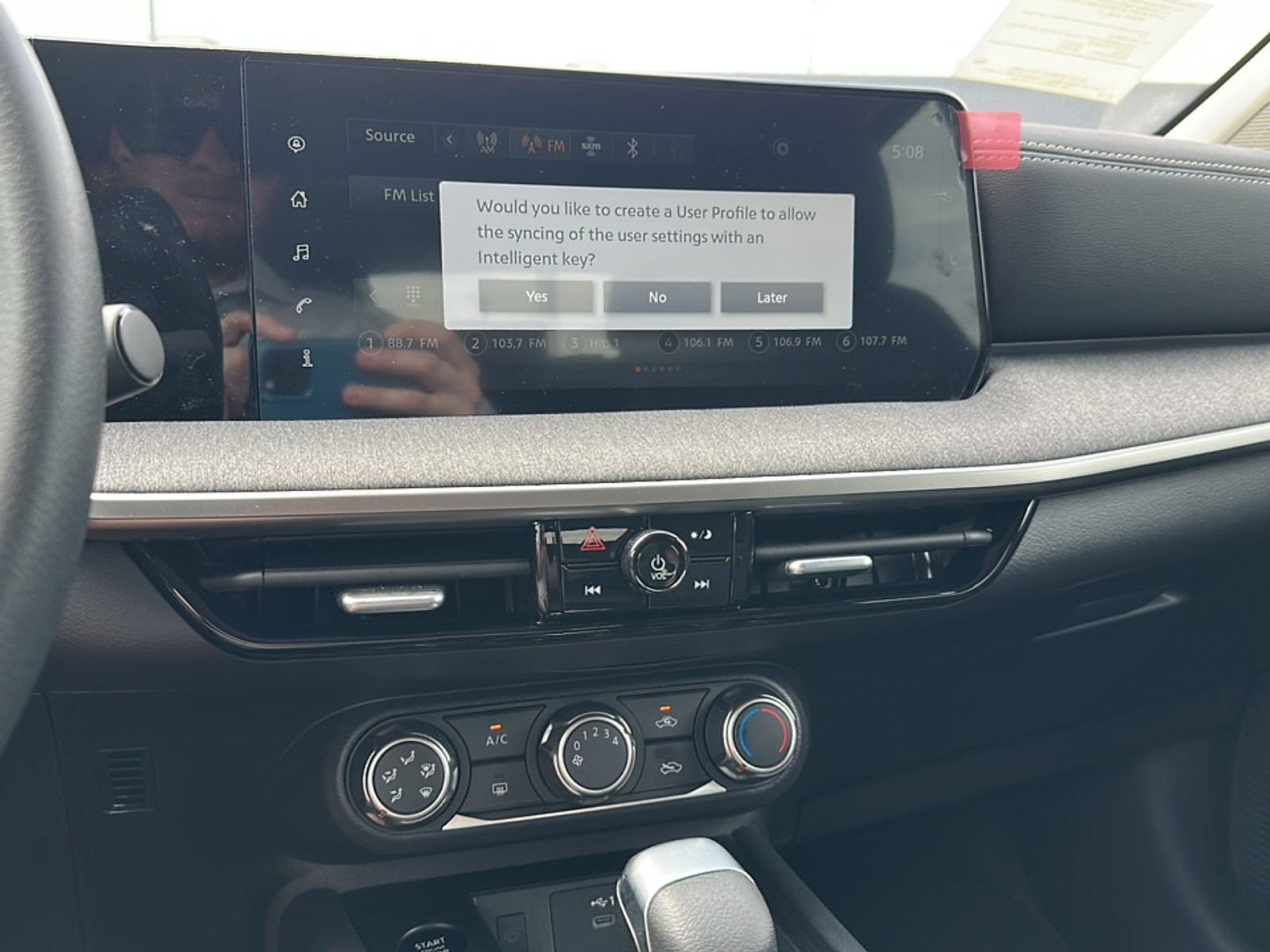 2025 Nissan Kicks SV photo 9