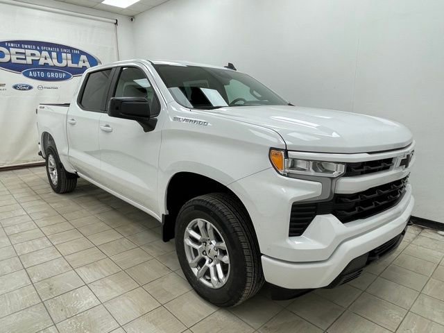 2026 Chevrolet Silverado Base's photo