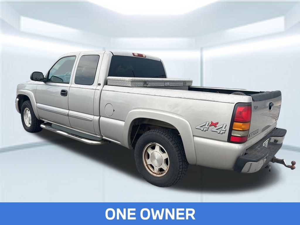 2004 Gmc Sierra 1500 SLT photo 3