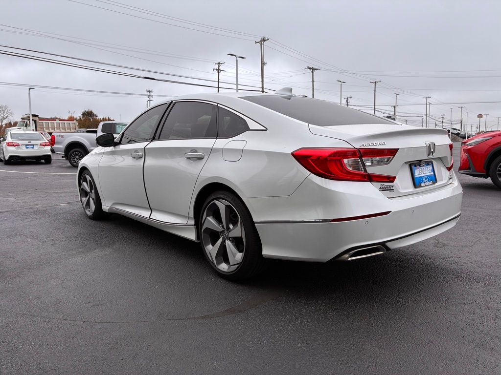 2020 Honda Accord Touring 2.0T photo 3