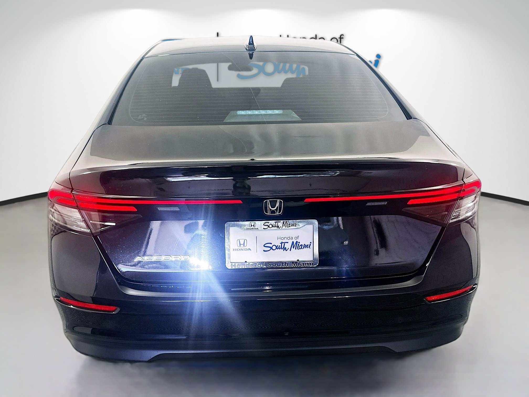 2023 Honda Accord LX photo 2
