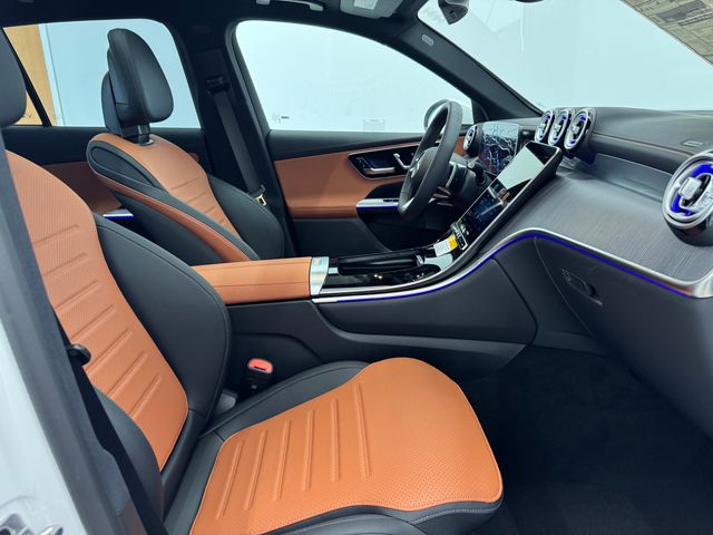 2026 Mercedes Benz GLC 300 photo 16