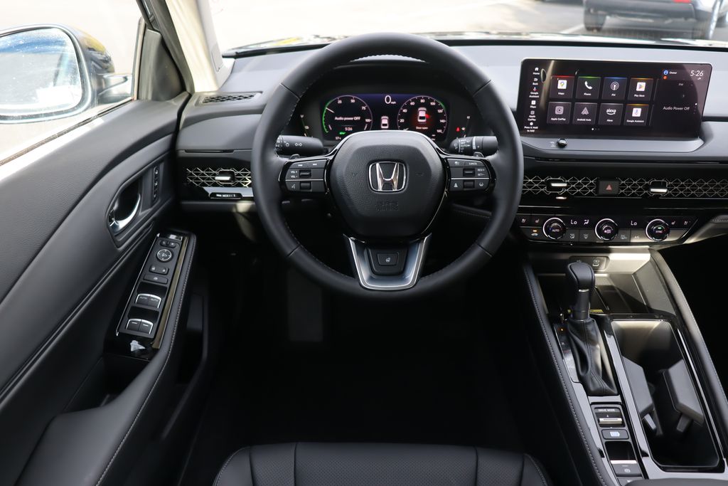 2025 Honda Accord Touring photo 18