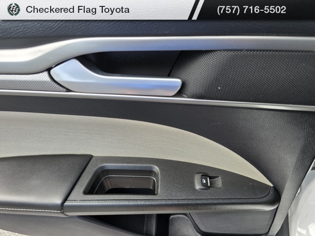 2020 Ford Fusion S photo 37