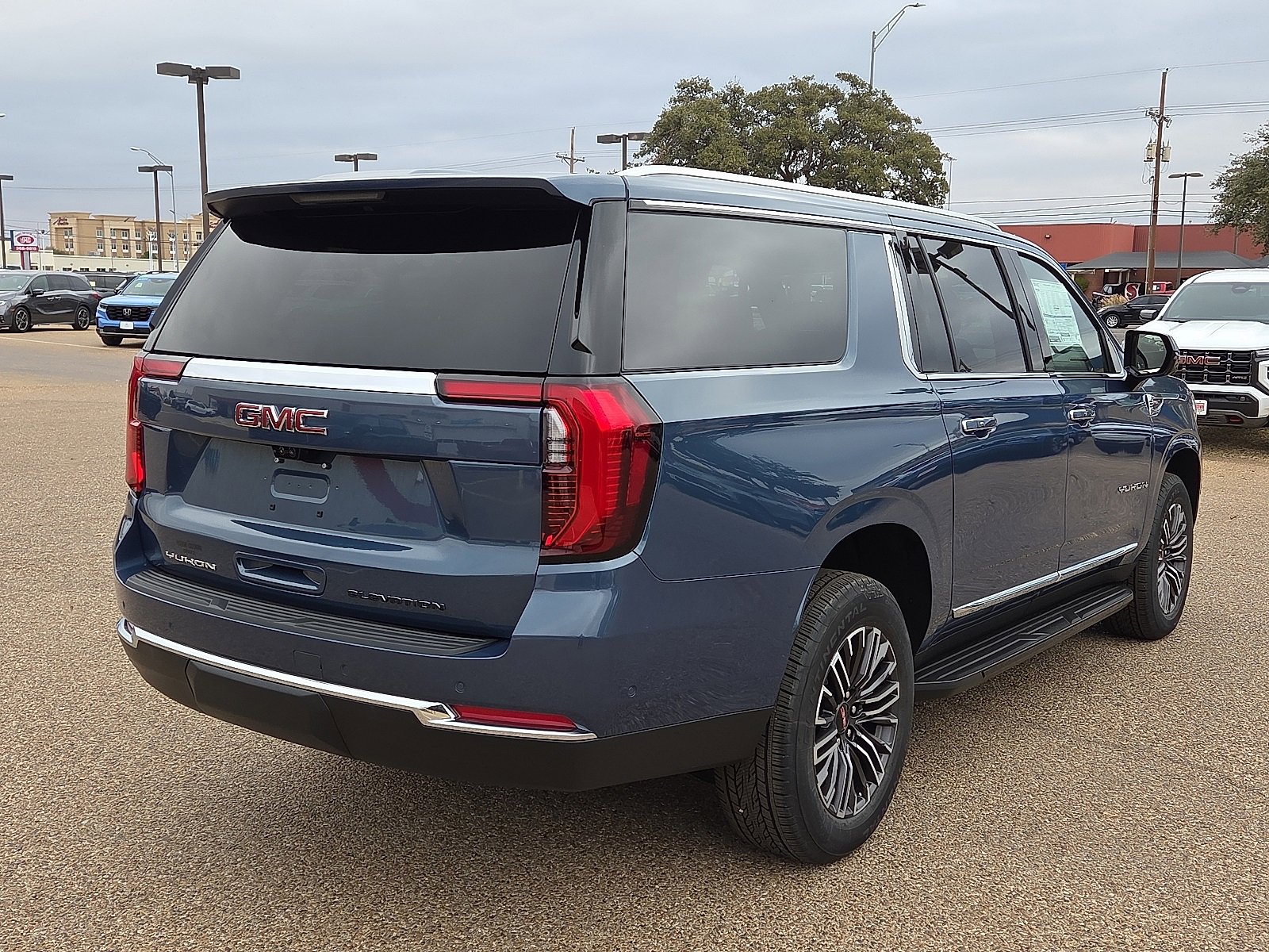 2026 Gmc Yukon XL photo 4