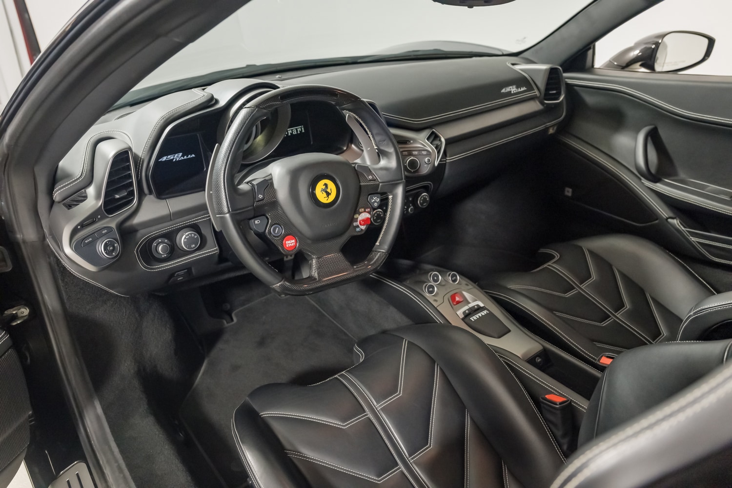 2015 Ferrari 458 Italia photo 12