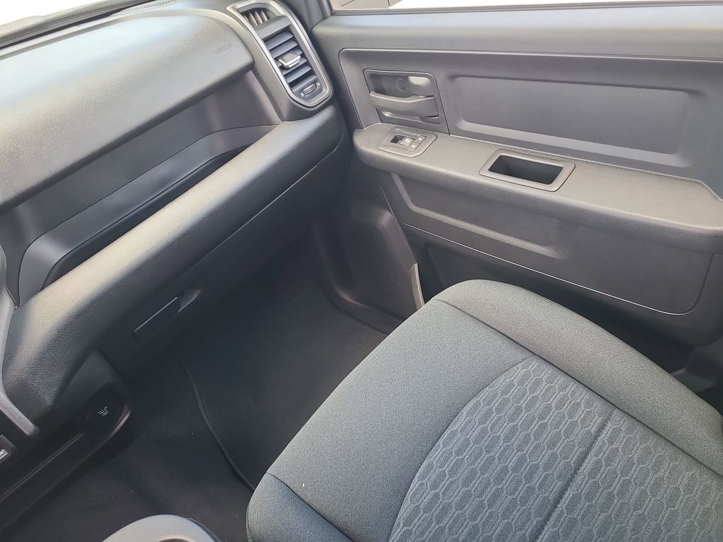 2025 Ram 3500 Tradesman photo 25