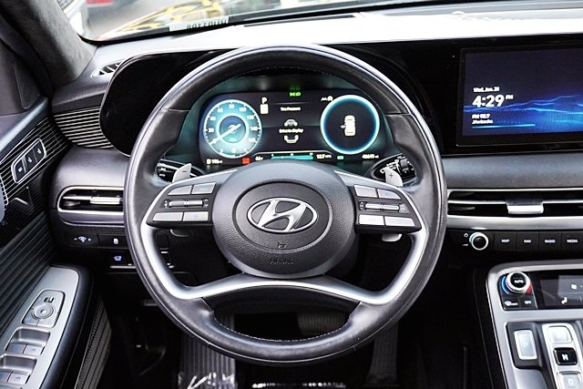 Used 2023 Black Hyundai Calligraphy image 22
