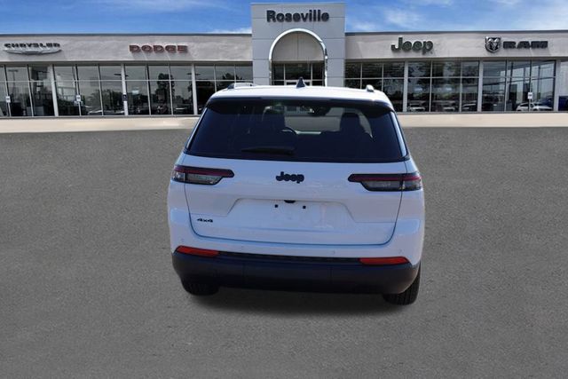 2025 Jeep Grand Cherokee Altitude X photo 4