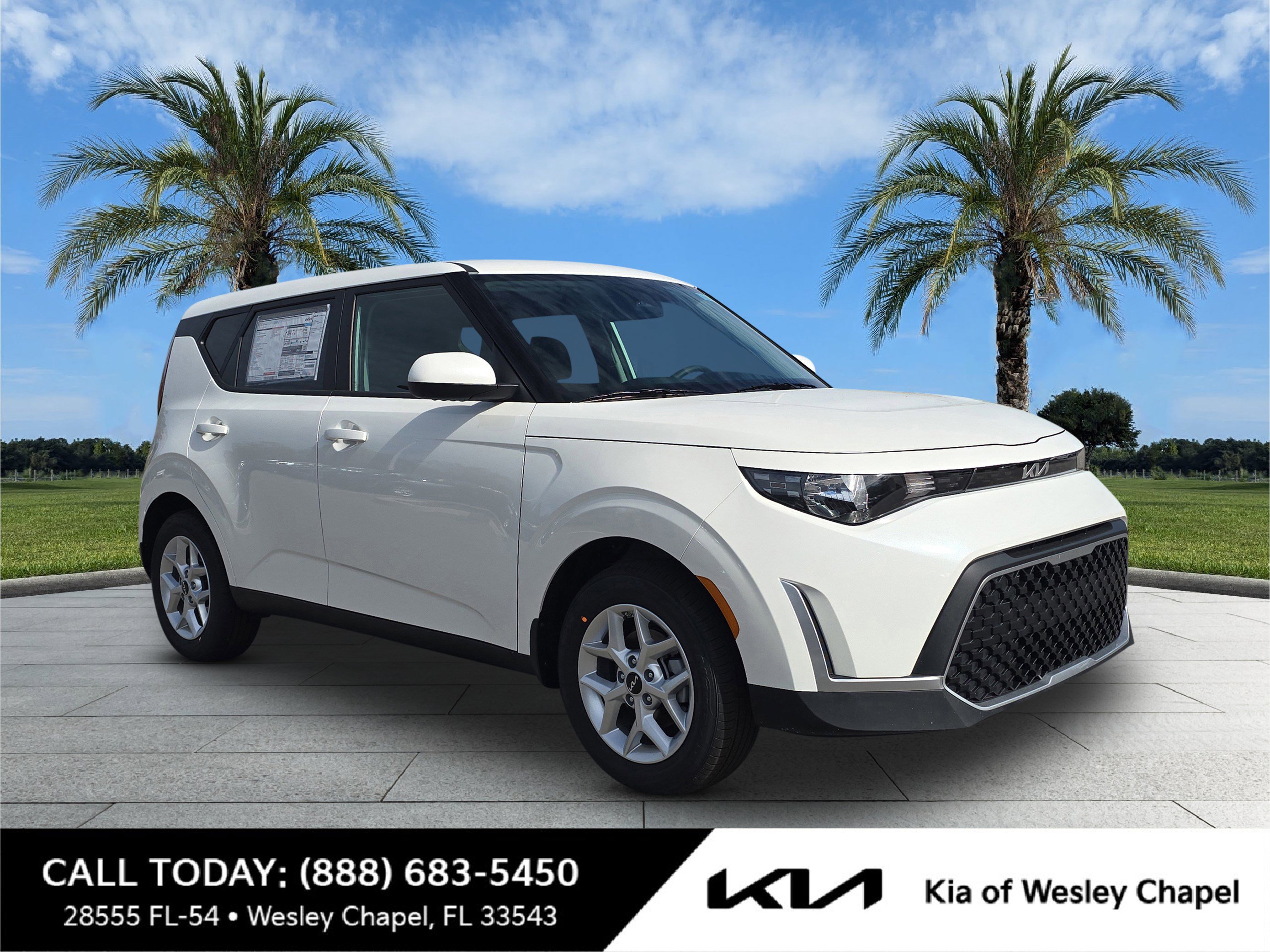 2025 Kia Soul LX's photo