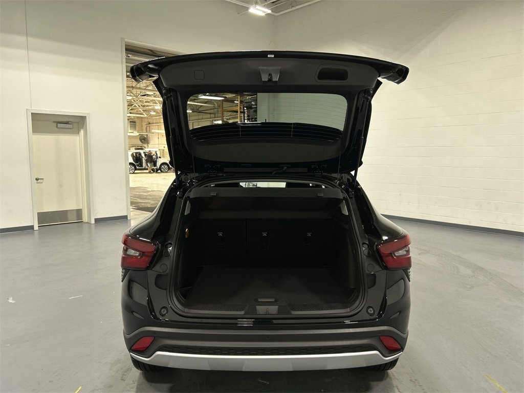 2025 Chevrolet Trax LT photo 18