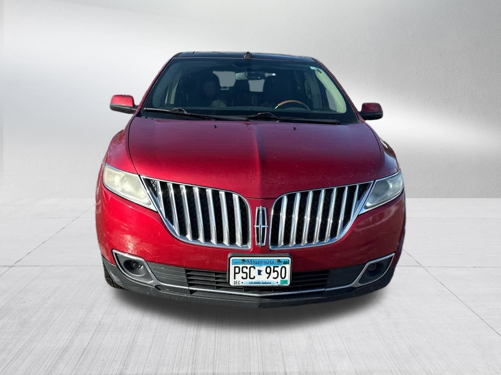 2011 Lincoln MKX photo 3