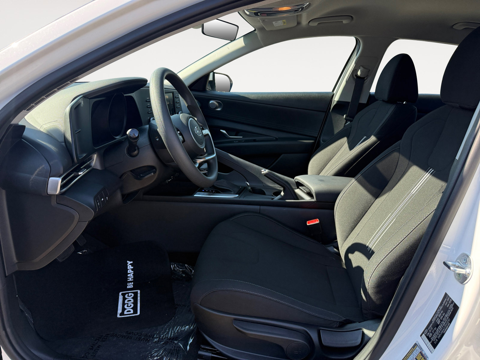 2023 Hyundai Elantra SEL photo 10