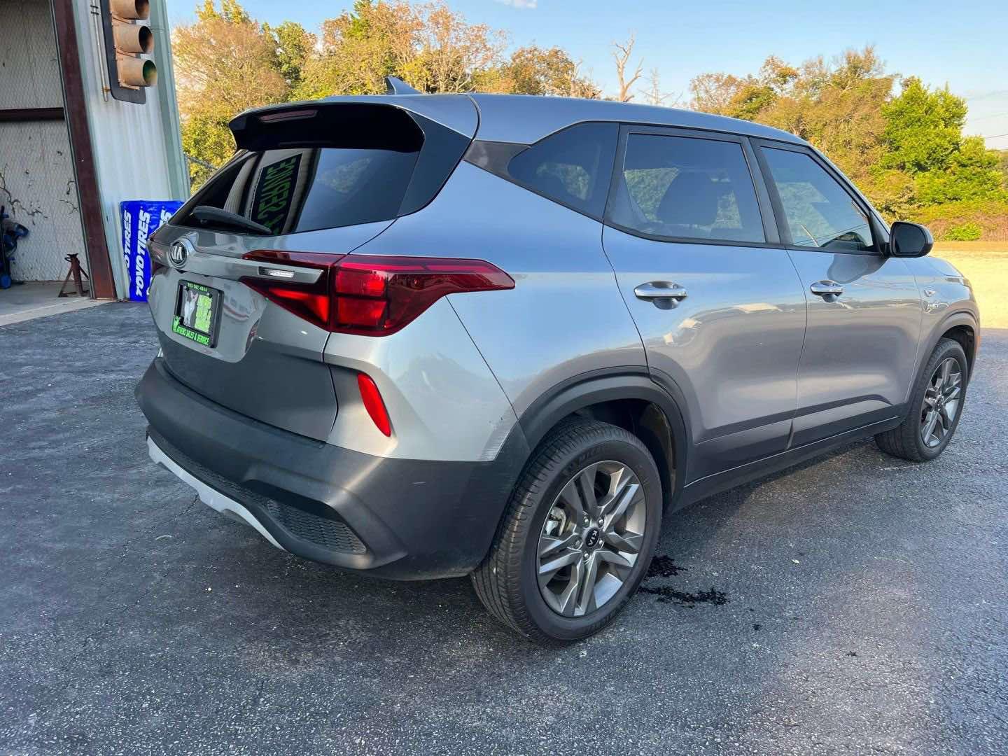 Used 2021 Kia Seltos LX with VIN KNDEPCAA0M7046015 for sale in Palestine, TX