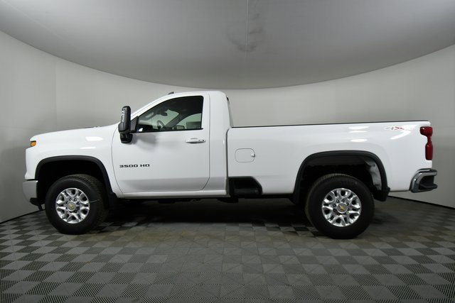 2025 Chevrolet Silverado 3500HD LT photo 15