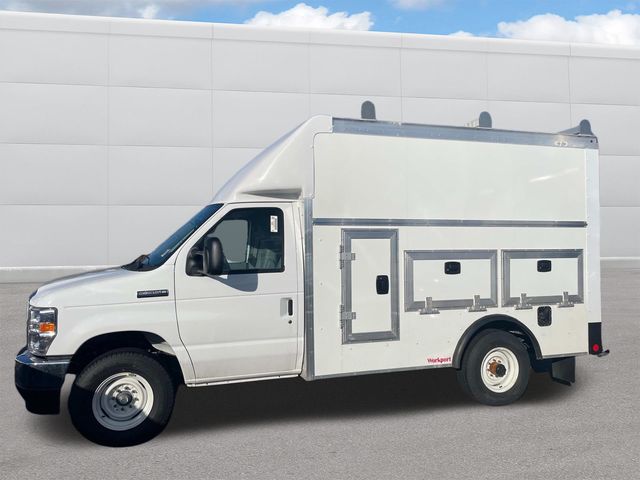 2025 Ford E-350 Base photo 2