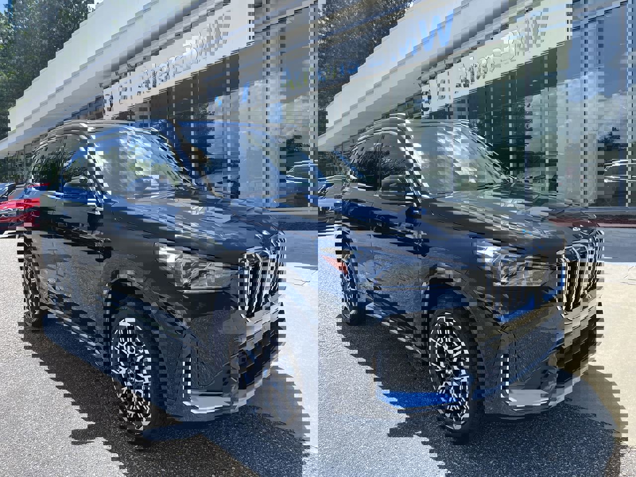 2025 BMW X1 28i's photo