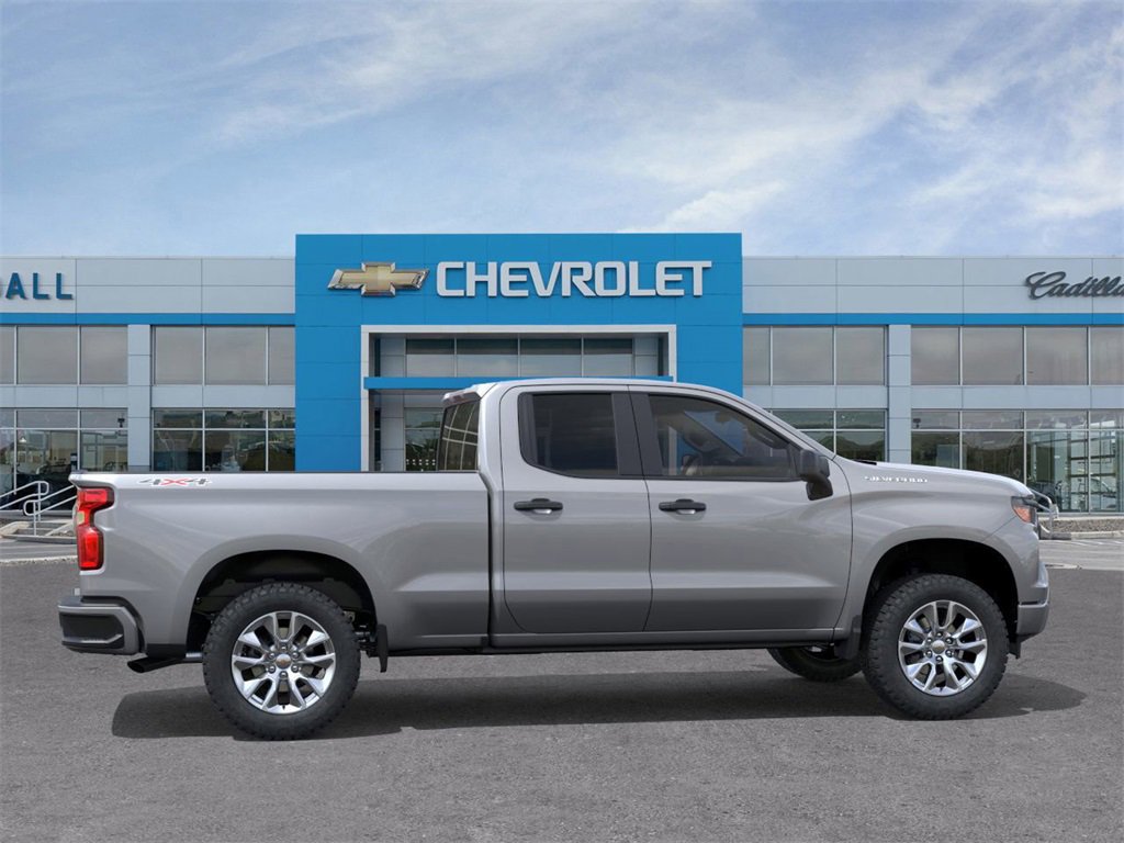 2026 Chevrolet Silverado 1500 Custom photo 4